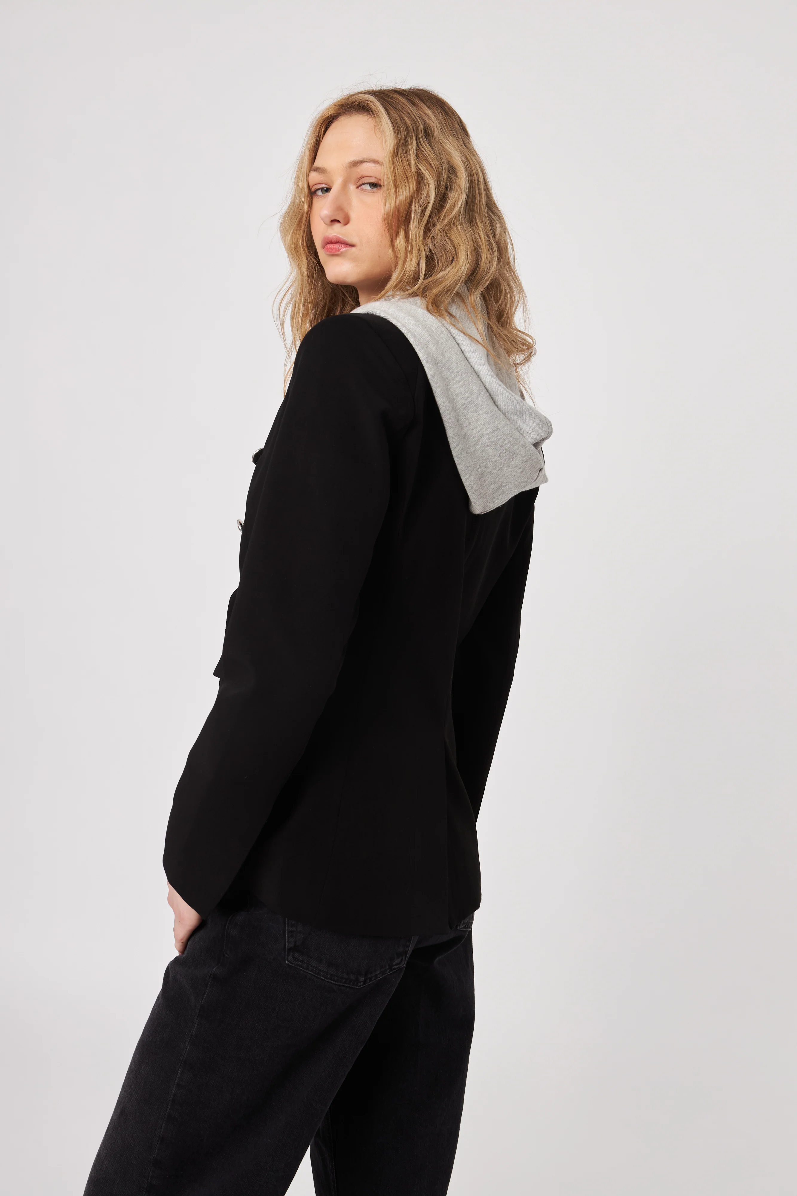JOHN + JENN - WOMENS RYDER BLAZER - Image 4