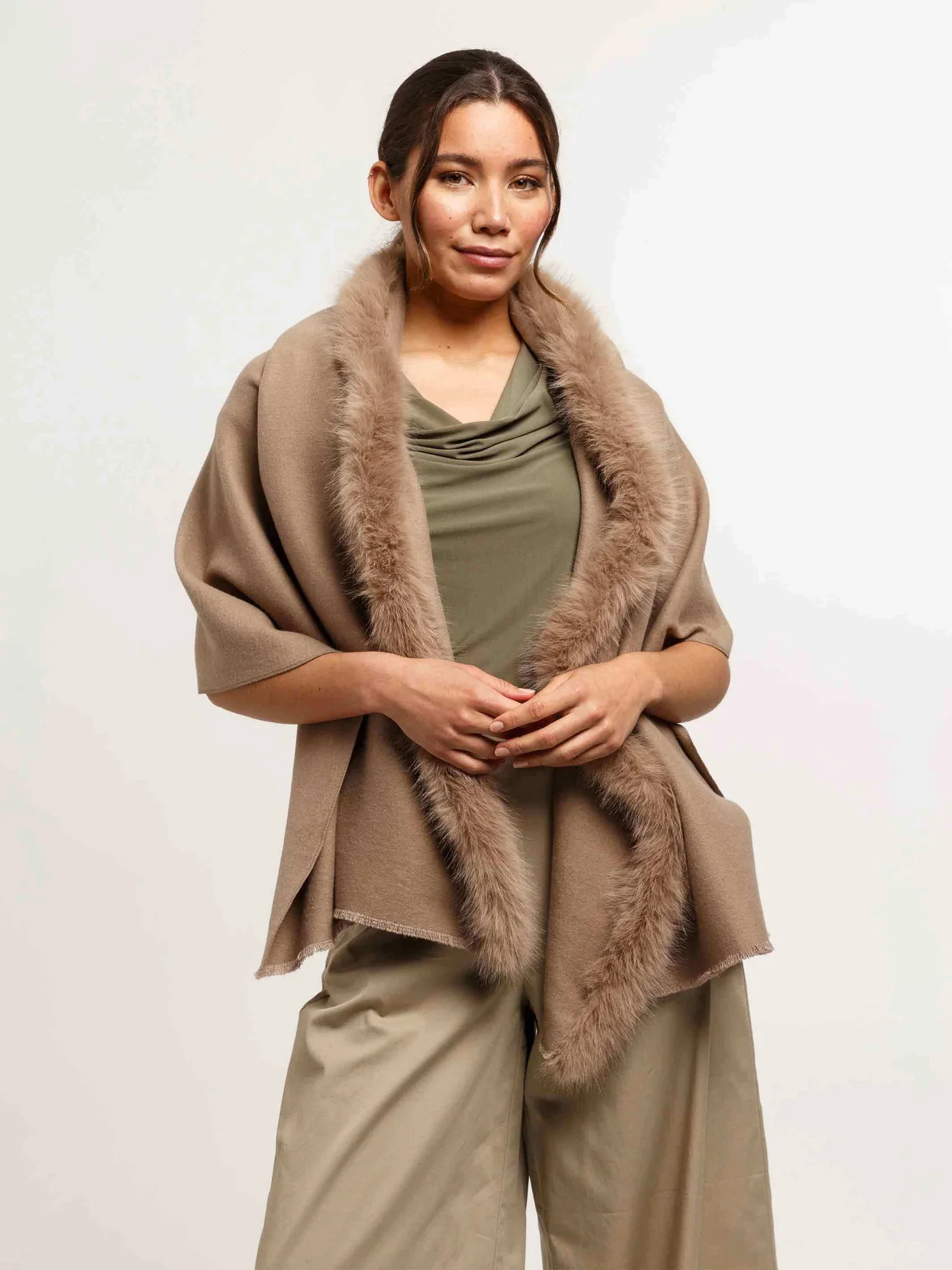 V. FRAAS - PONCHO WITH FAUX FUR
